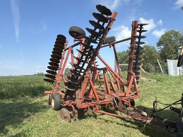 Main image Massey Ferguson 820
