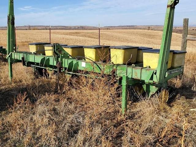 Image of John Deere 7100 equipment image 1
