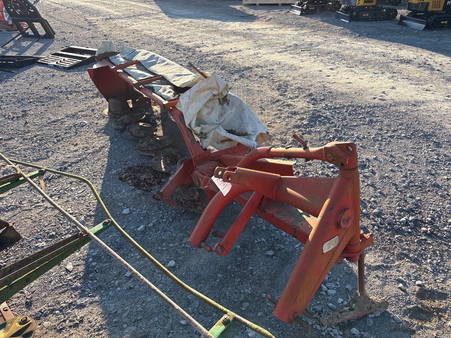Kuhn GMD 66 Equipment Image0