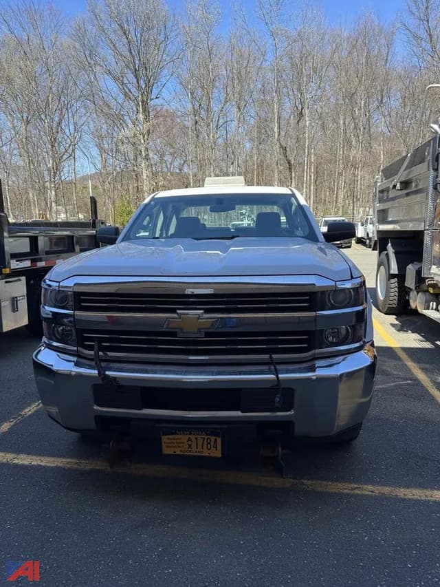 Image of Chevrolet 2500HD equipment image 1