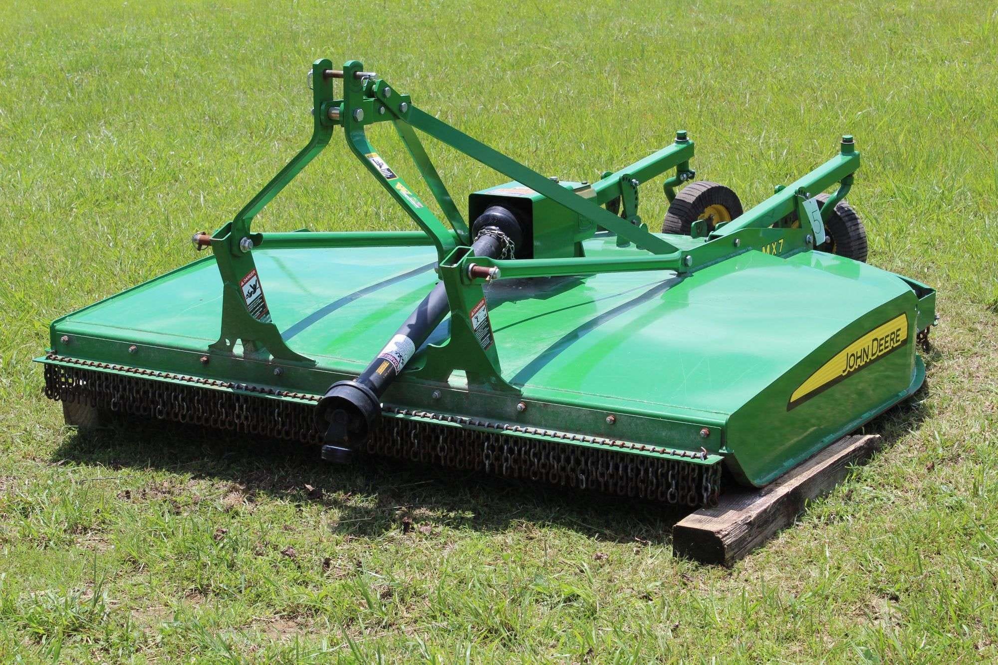 John Deere MX7 Equipment Image0
