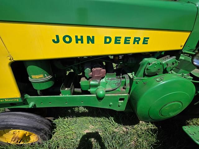 Image of John Deere 630 equipment image 3