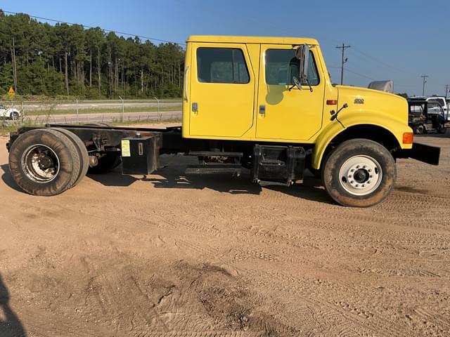 Image of International 4700 equipment image 3