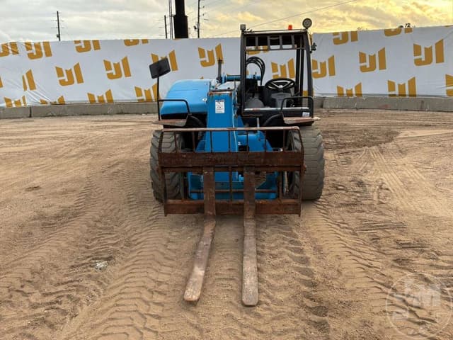 Image of Genie GTH-5519 equipment image 1