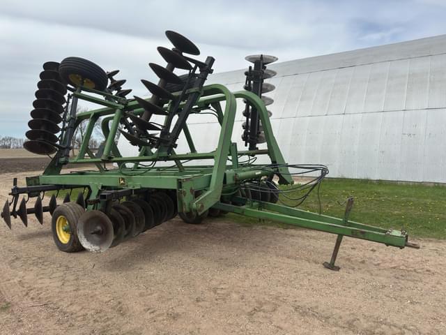 Image of John Deere 230 equipment image 1