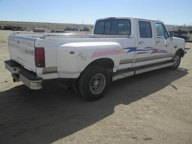 Image of Ford F-350 equipment image 4