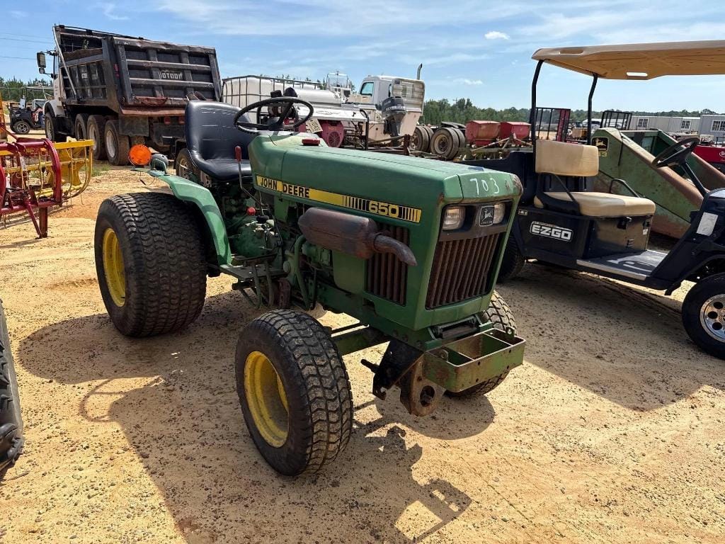 1984 John Deere 650 Equipment Image0