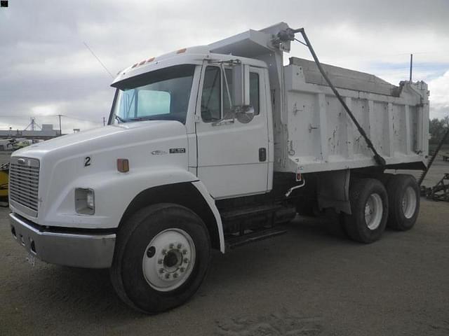 Image of Freightliner FL80 equipment image 2