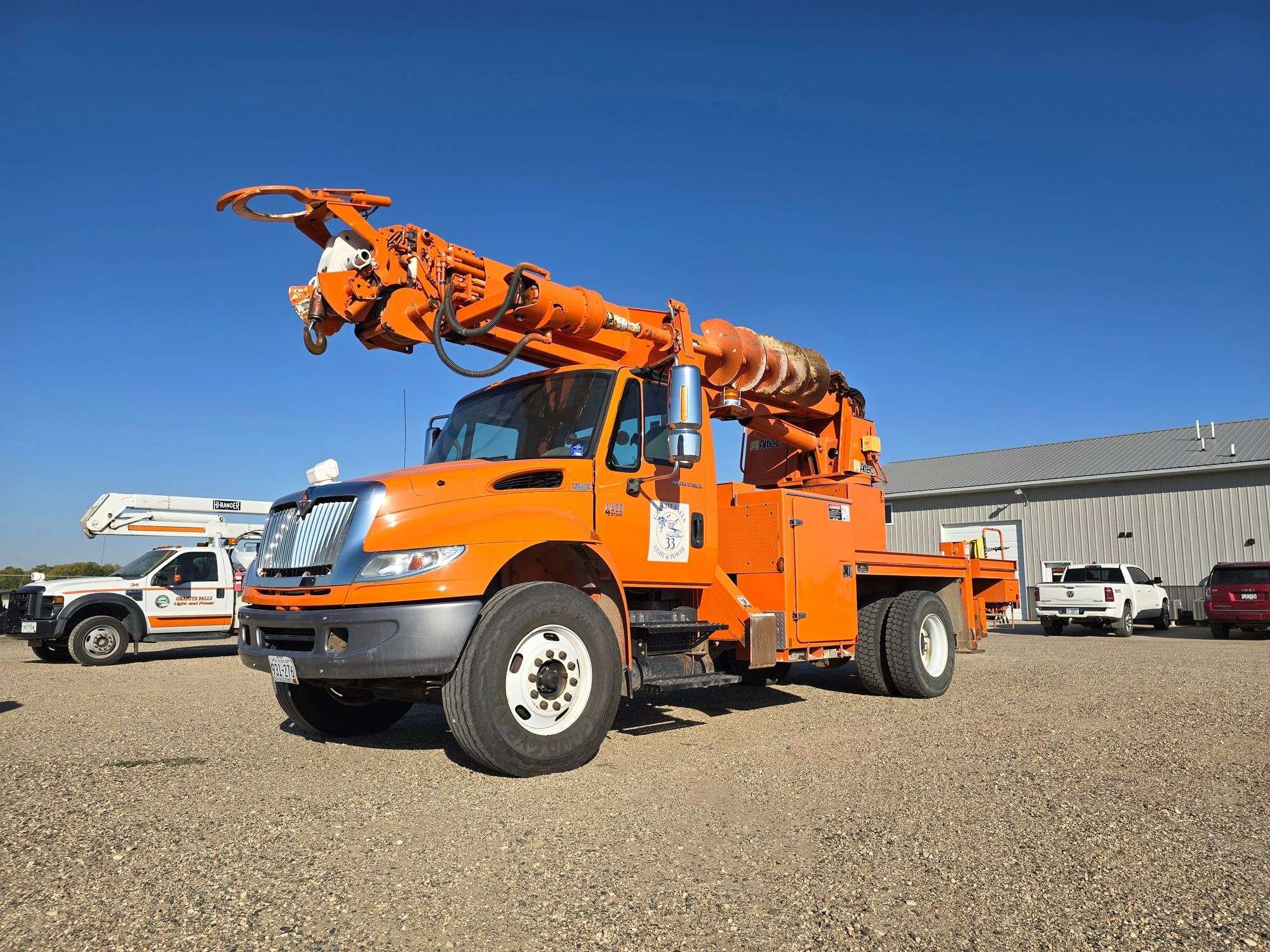 2006 International 4400 Equipment Image0