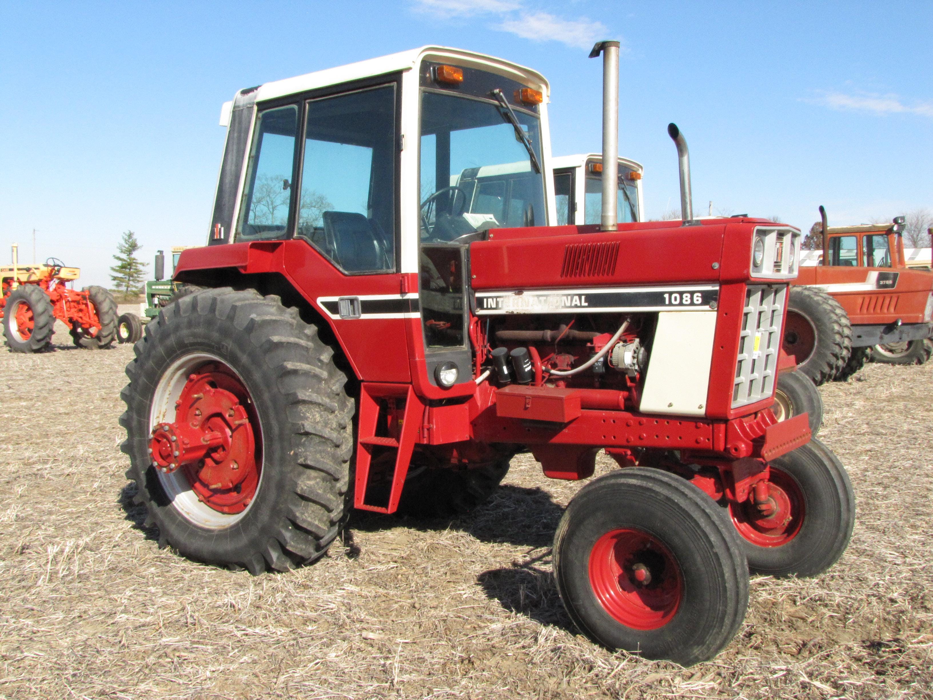 Main image International Harvester 1086