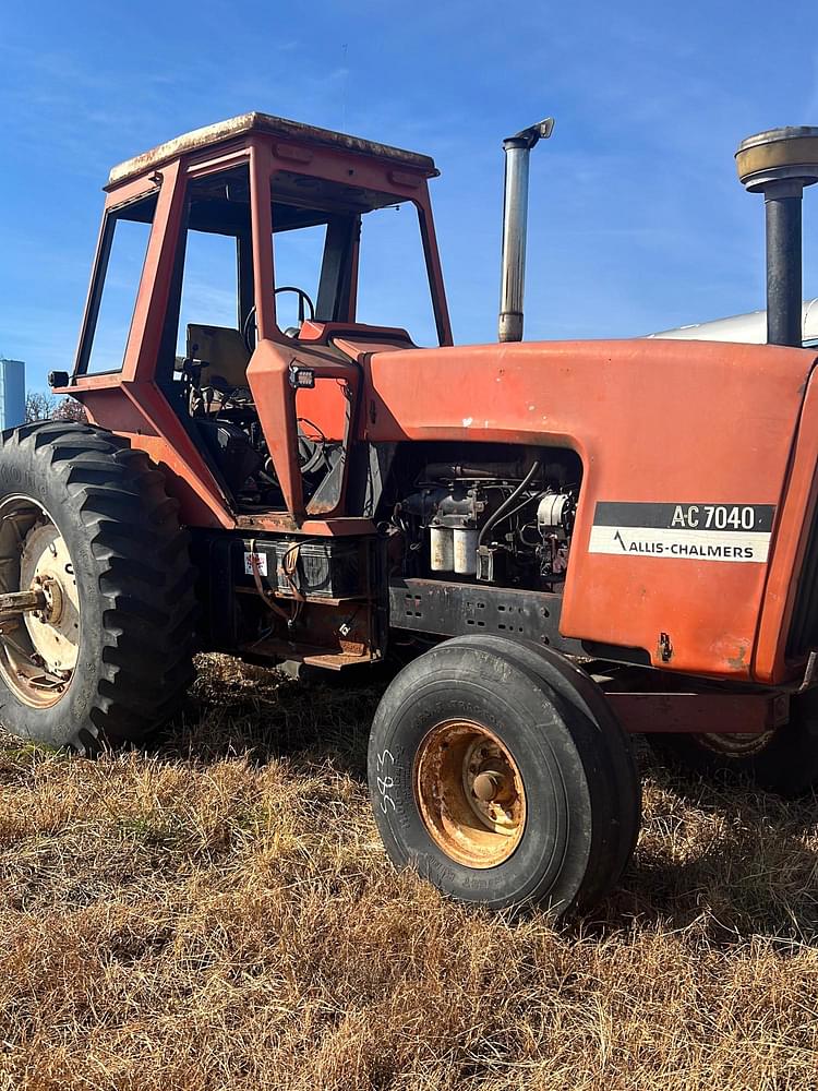 SOLD - Allis Chalmers 7040 Tractors 100 to 174 HP | Tractor Zoom