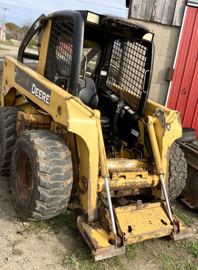Image of John Deere 320 equipment image 2