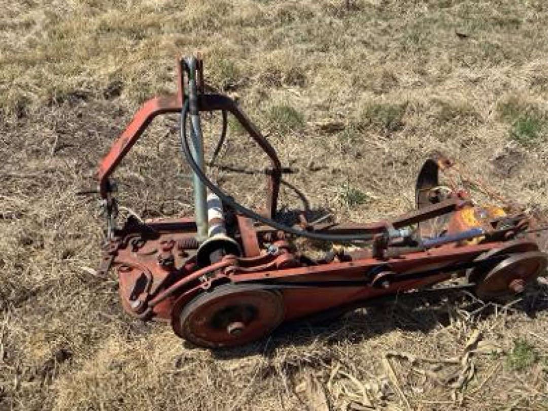 Image of International Harvester 1300 Image 1