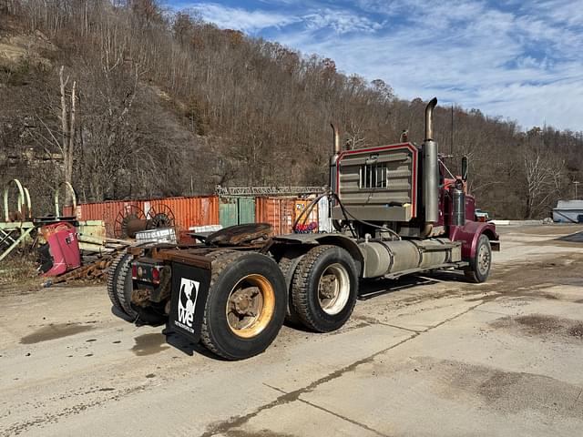 Image of Western Star 4964F equipment image 4