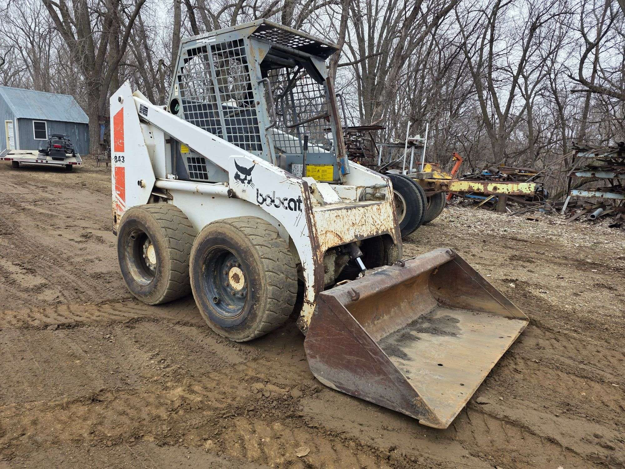 Bobcat 843 Equipment Image0