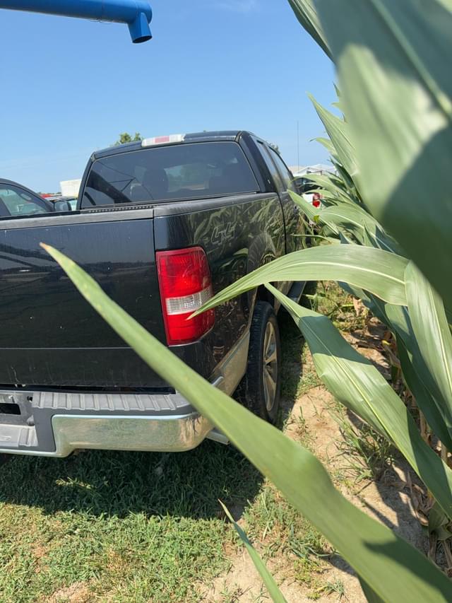 Image of Ford F-150 equipment image 2