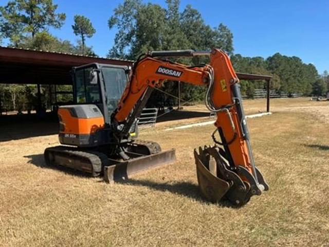 Image of Doosan DX55R-7 equipment image 2