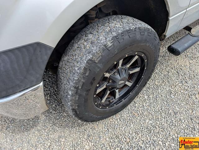 Image of Ford F-150 equipment image 1