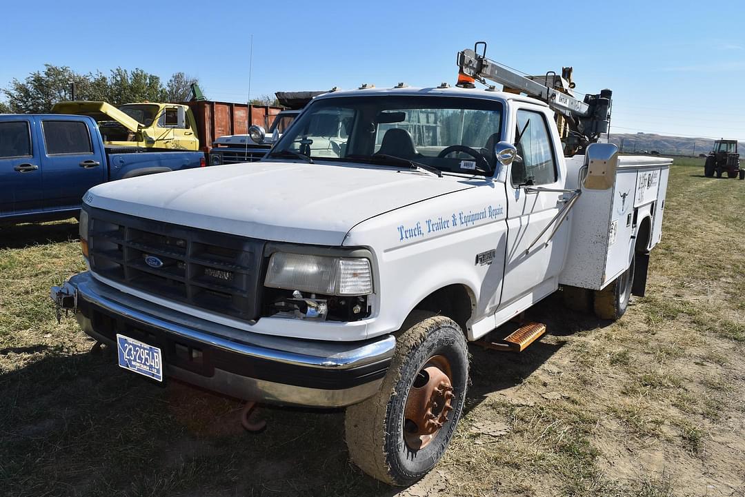 Image of Ford F-450 Primary image