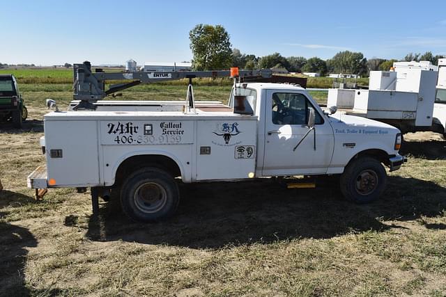 Image of Ford F-450 equipment image 3