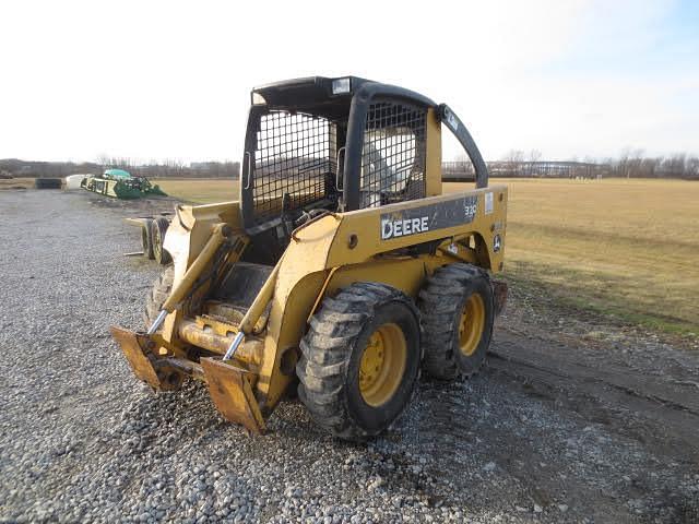 Image of John Deere 320 equipment image 1