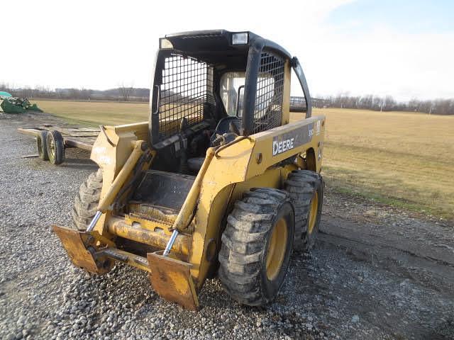 Image of John Deere 320 equipment image 2