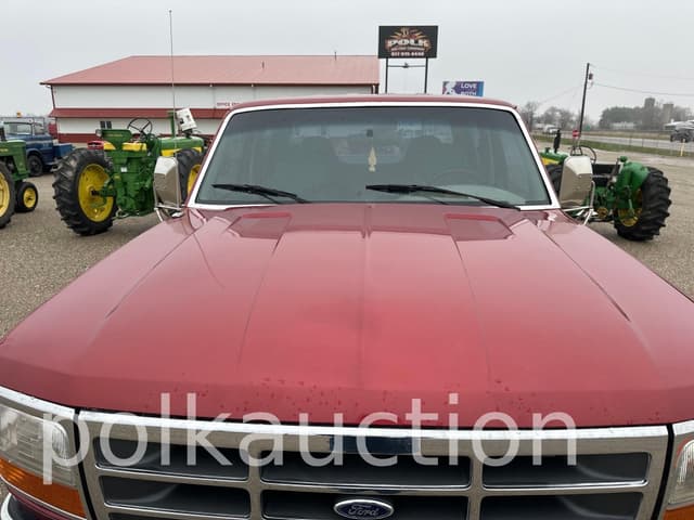 Image of Ford F-350 equipment image 2