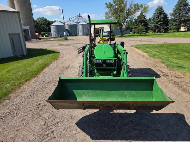 Image of John Deere 5055E equipment image 1