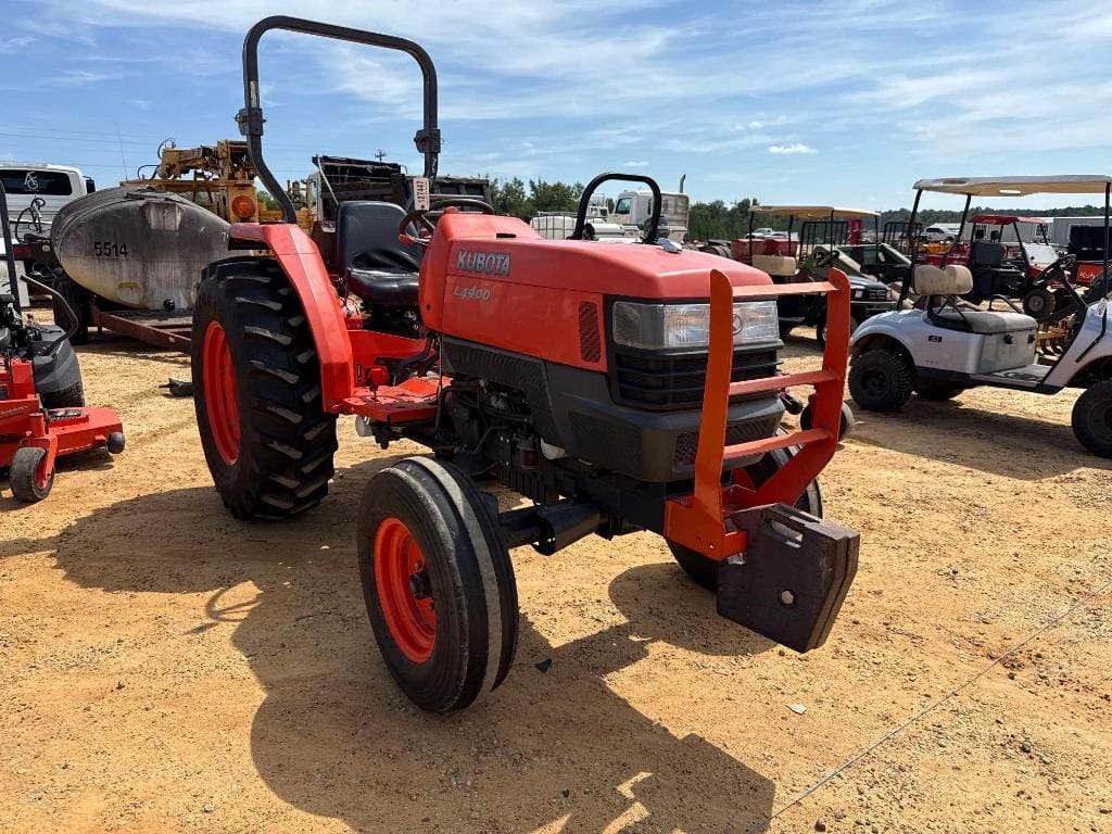 Kubota L4400 Equipment Image0