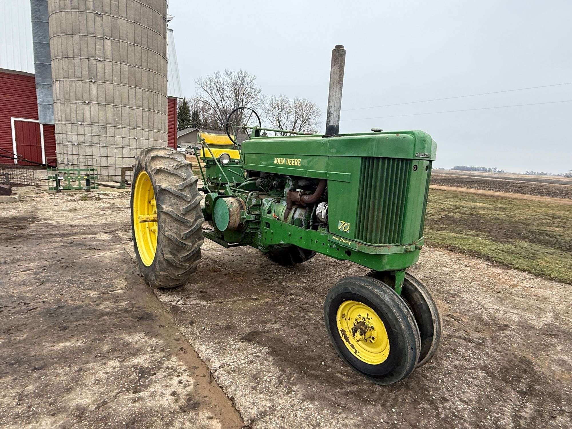 John Deere 70 Equipment Image0