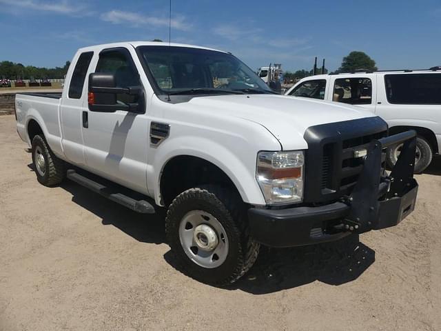 Image of Ford F-250 equipment image 1