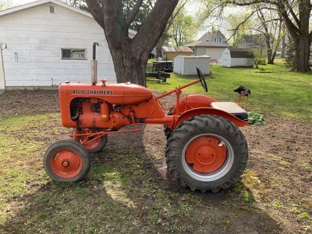 Image of Allis Chalmers B equipment image 2