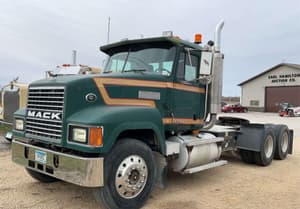 1998 Mack CH613 Image