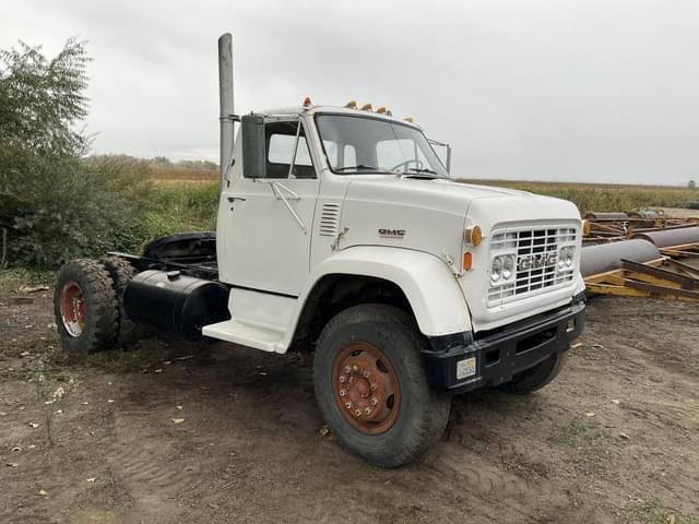 Image of GMC 7500 equipment image 3