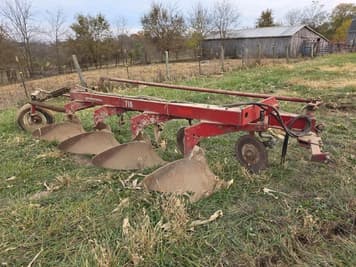 Main image International Harvester 710