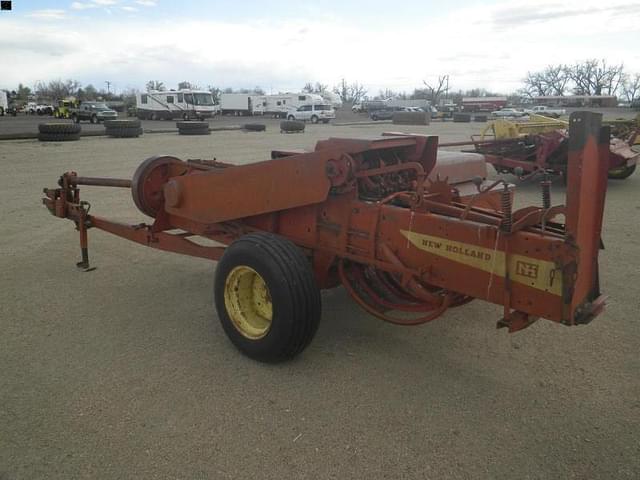 Image of New Holland 275 equipment image 2