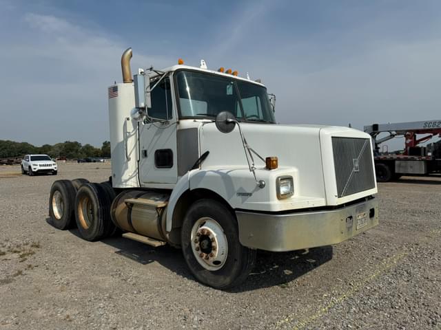 Image of Volvo WG equipment image 2