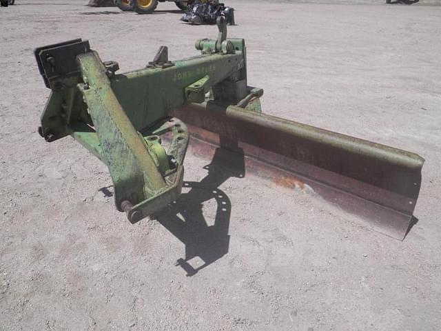 Image of John Deere 115 equipment image 1