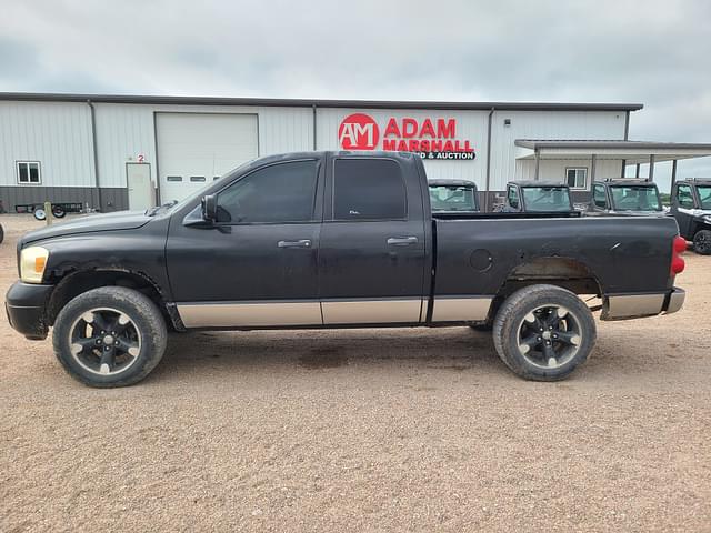 Image of Dodge Ram 1500 equipment image 4