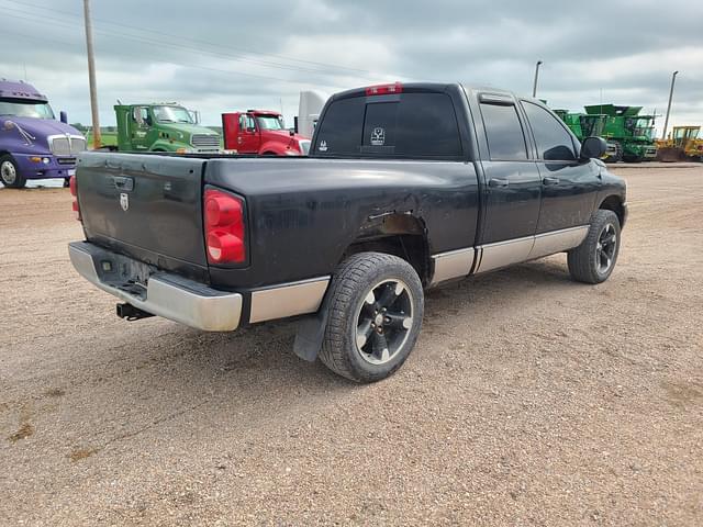 Image of Dodge Ram 1500 equipment image 2