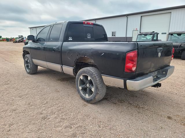 Image of Dodge Ram 1500 equipment image 3