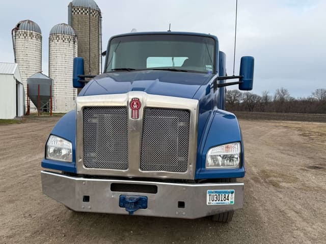 Image of Kenworth T880 equipment image 2