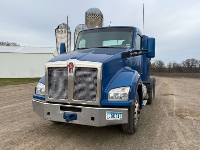 Image of Kenworth T880 equipment image 1