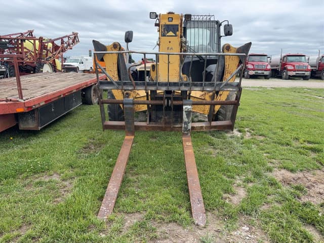 Image of Caterpillar TH560B equipment image 1