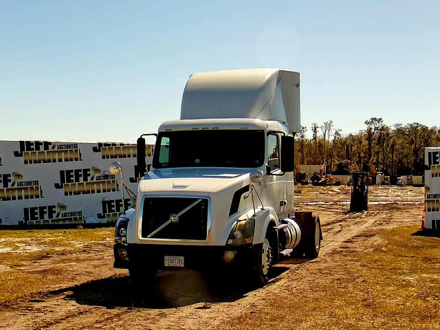 Image of Volvo VNL equipment image 1