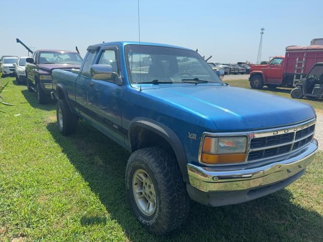 Image of Dodge Dakota equipment image 1