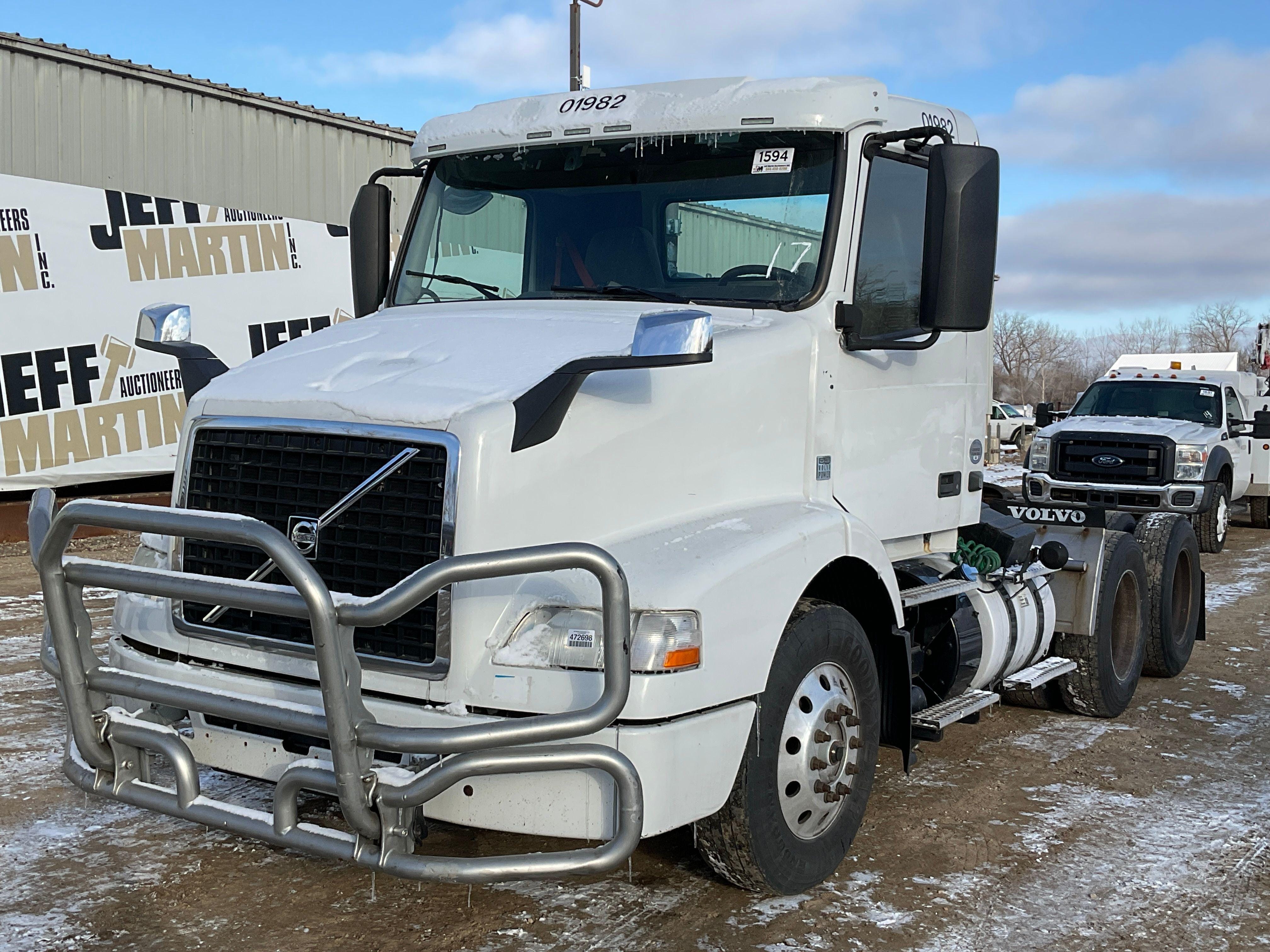 Main image Volvo VNM