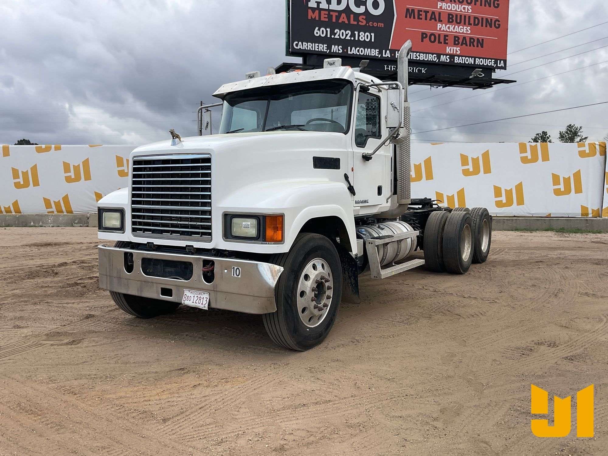 2015 Mack CHU613 Equipment Image0