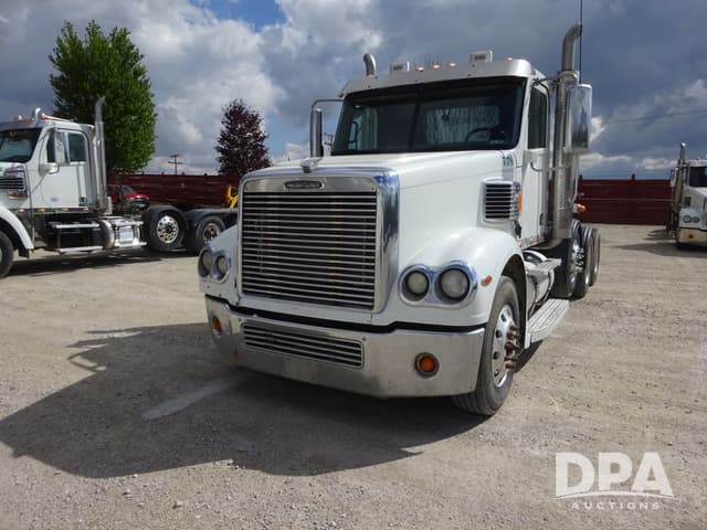 Image of Freightliner Coronado equipment image 2