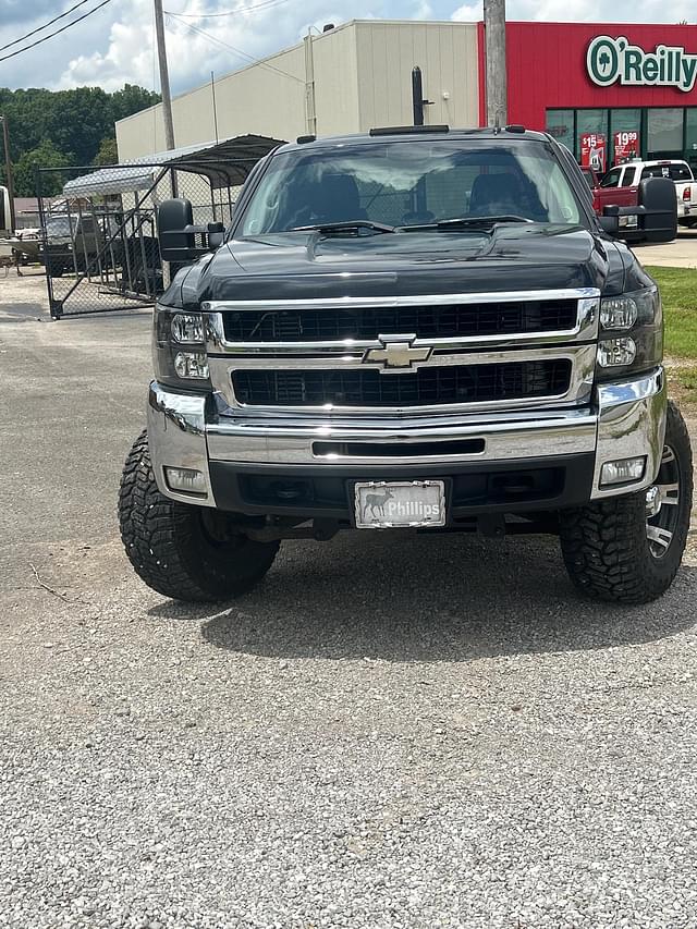Image of Chevrolet Silverado equipment image 2